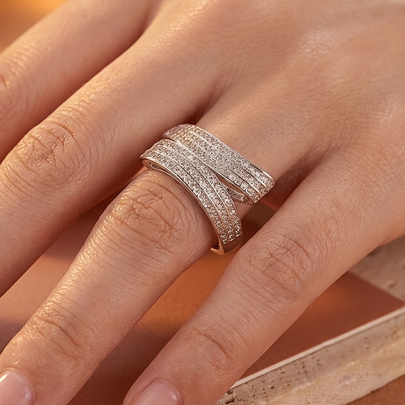 Women's Exaggerated Interlocking Multi-Layer Statement Ring